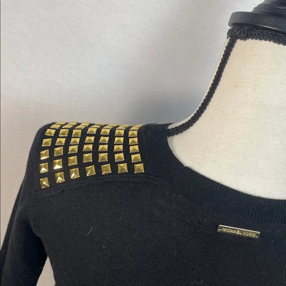 Cashmere Michael Kors Black Top with Gold Studs
